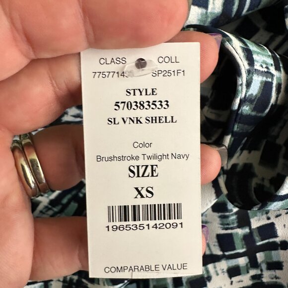 NWT White House Black Market Sleevless V-Neck Shell Brushstroke Twilight #WHBM31 - Picture 6 of 9